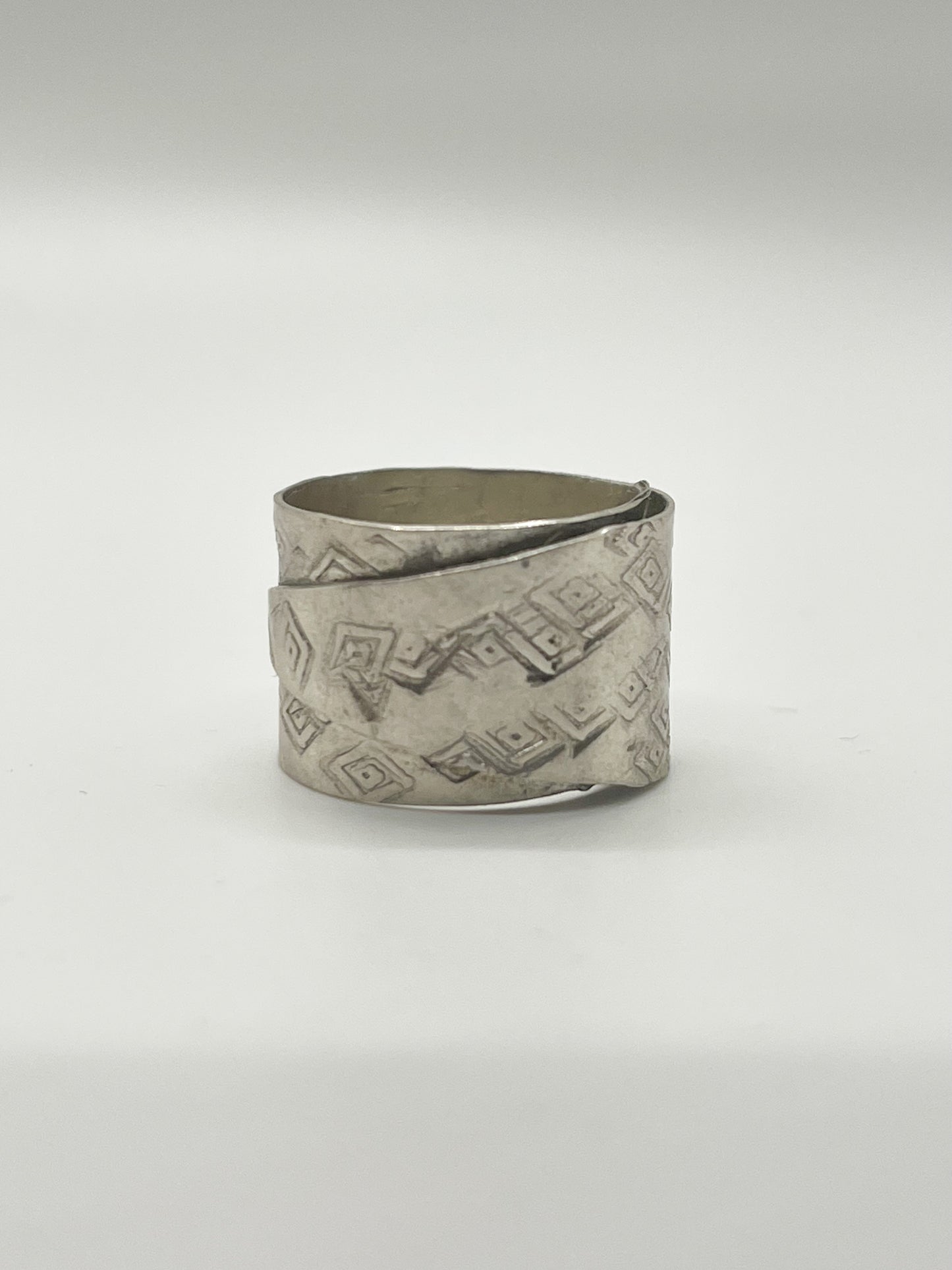 Silver adjustable hammered ring