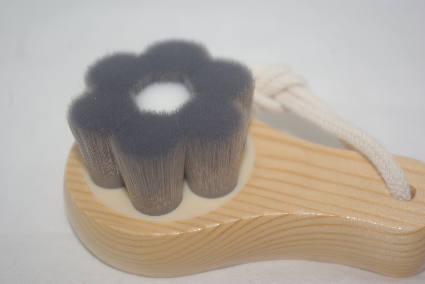 Face Cleansing Brush - flower